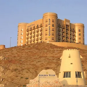 Курортный комплекс Golden Tulip Khatt Springs &